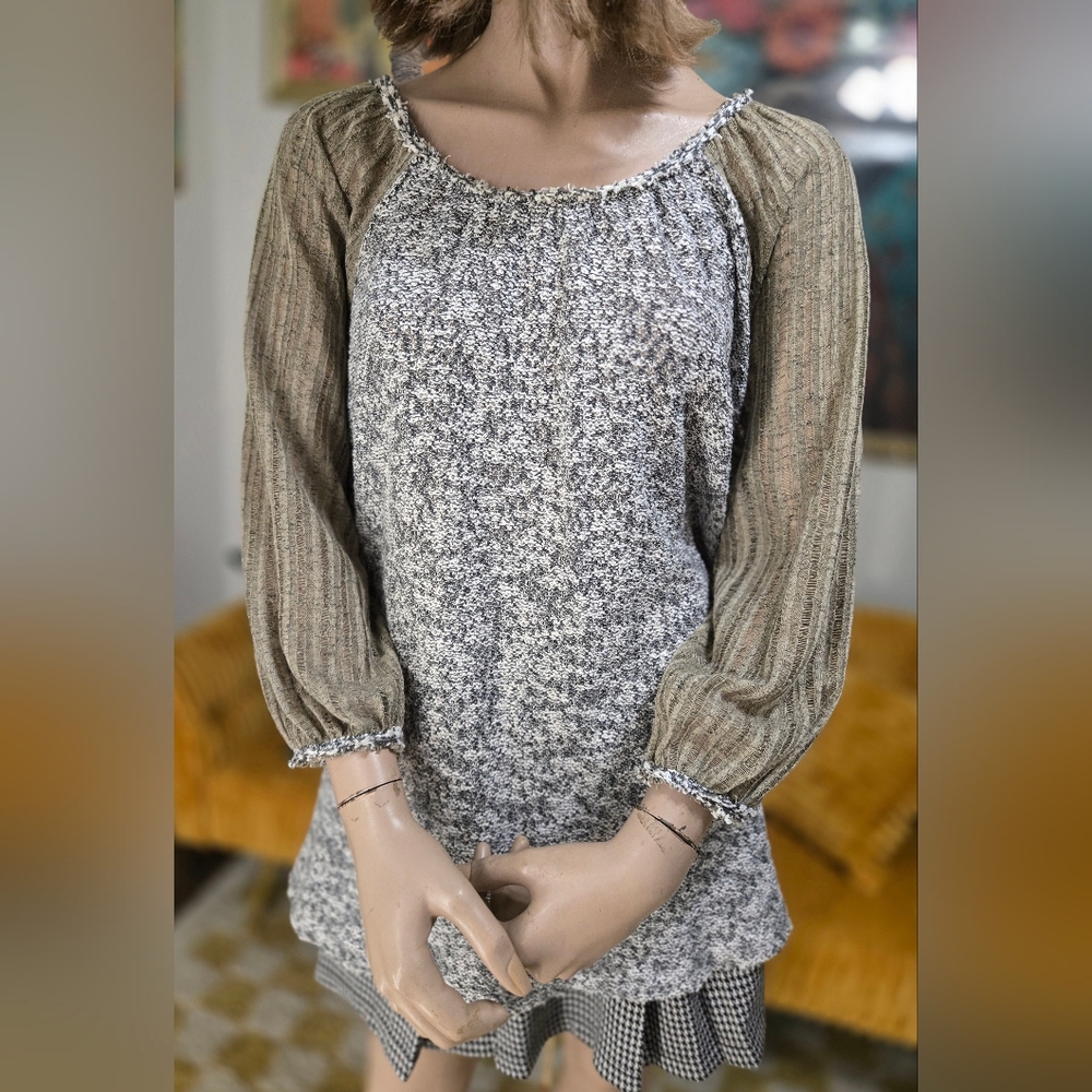 Women's Two-Tone Textured Raglan Blouse - Olive & Heather Gray